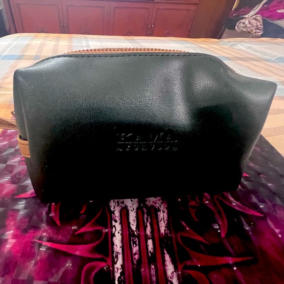 Kama Ayurveda Pure Leather Pouch - Picture 2 of 2